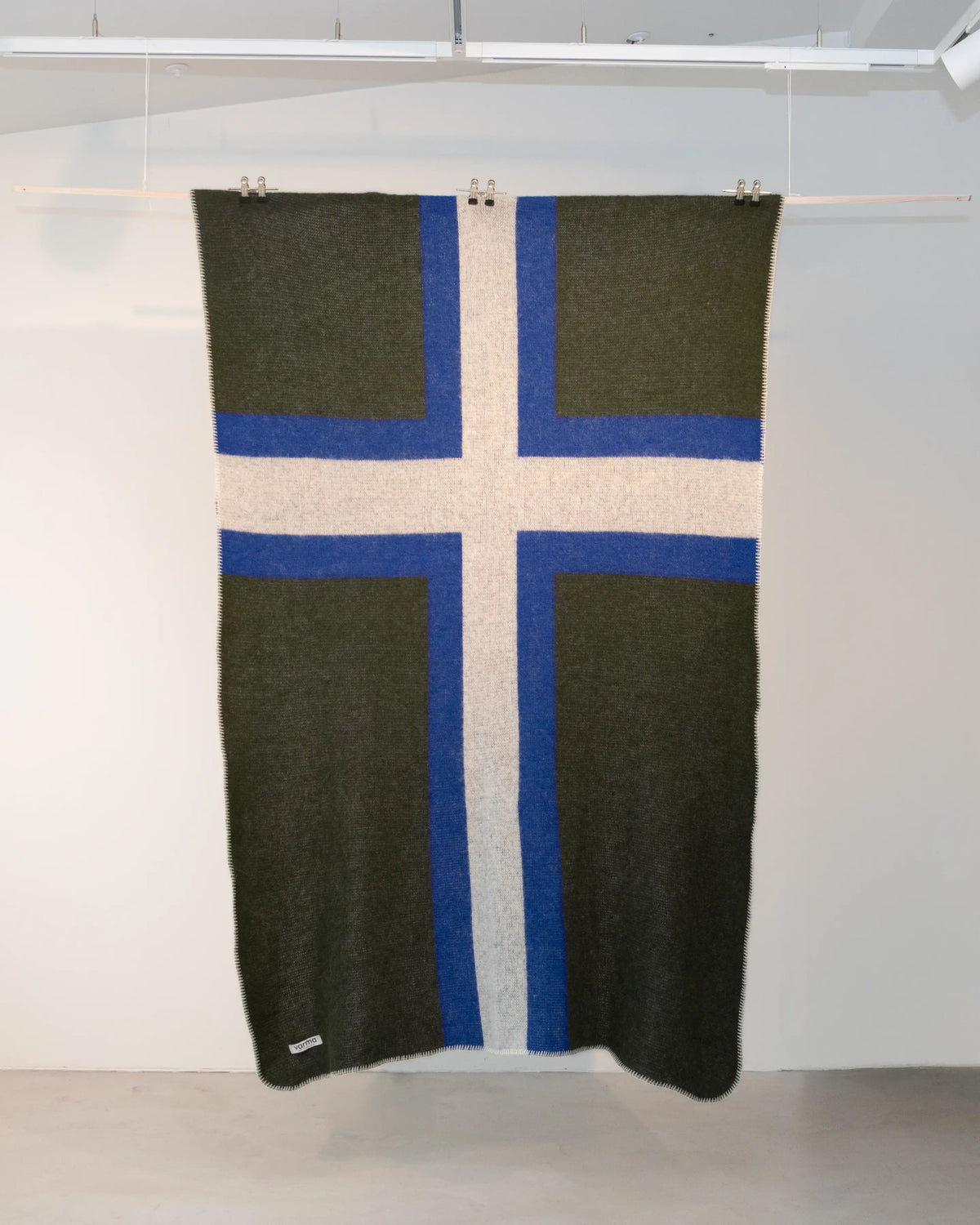 Varma Flag Blanket Rammagerðin