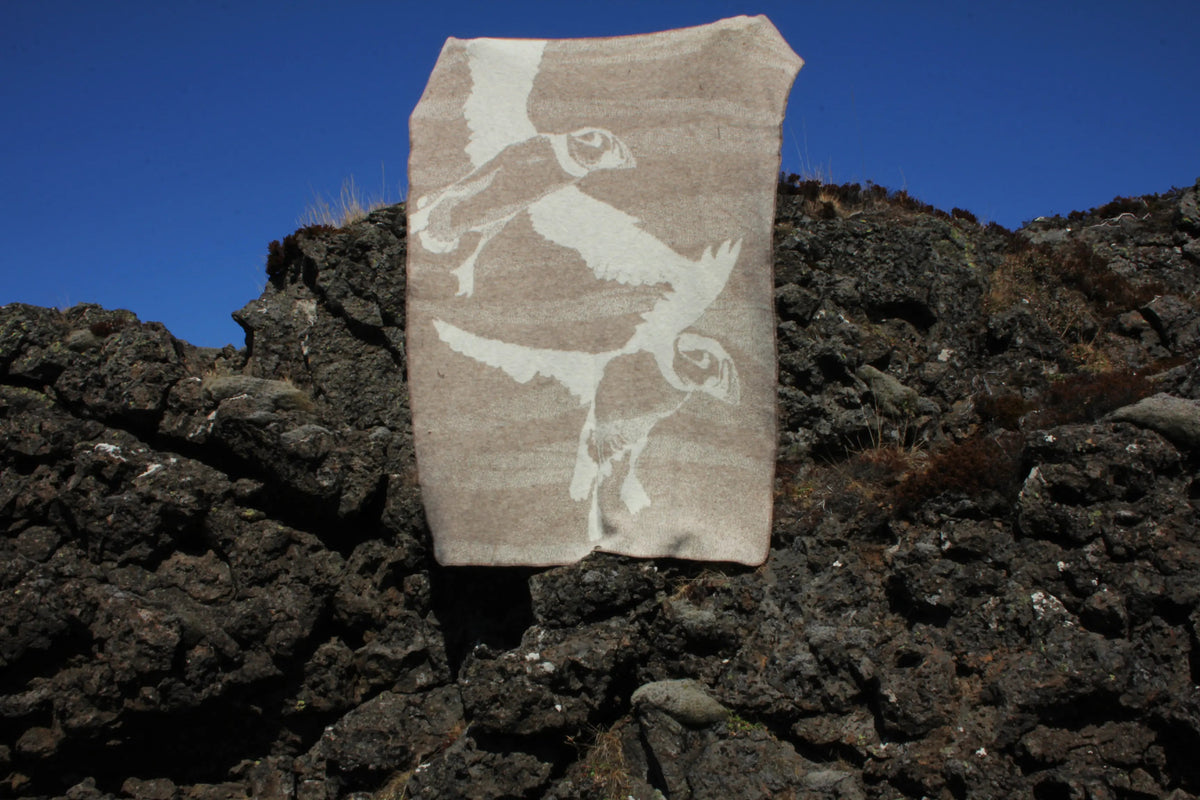 Varma Puffin Double Sided Blanket VARMA